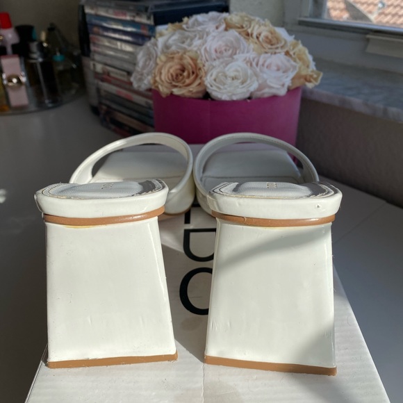 White kitten heels - Picture 3 of 4